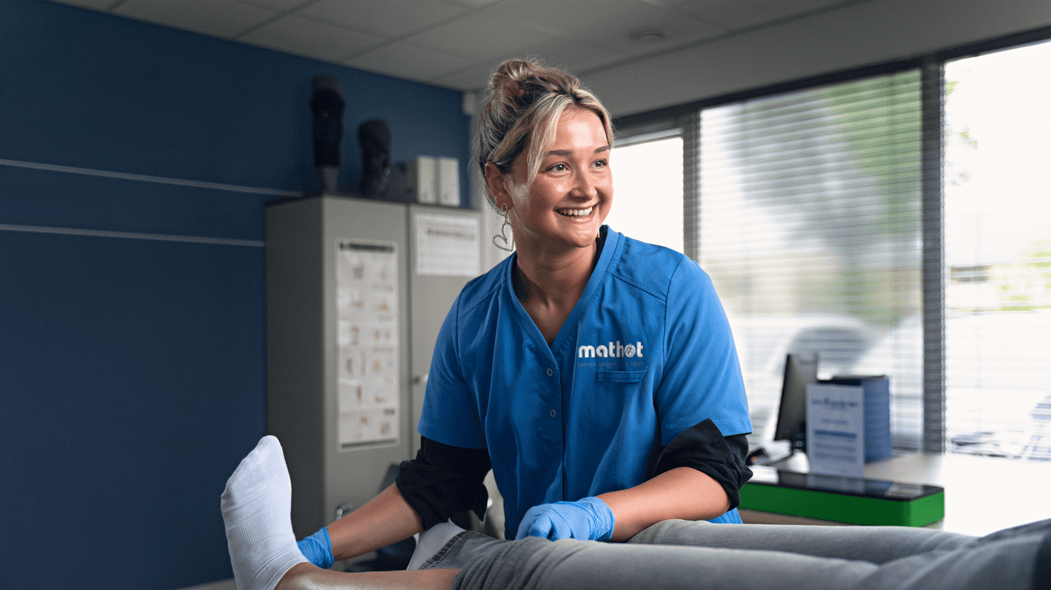 Compressietherapie consulent in de behandelkamer
